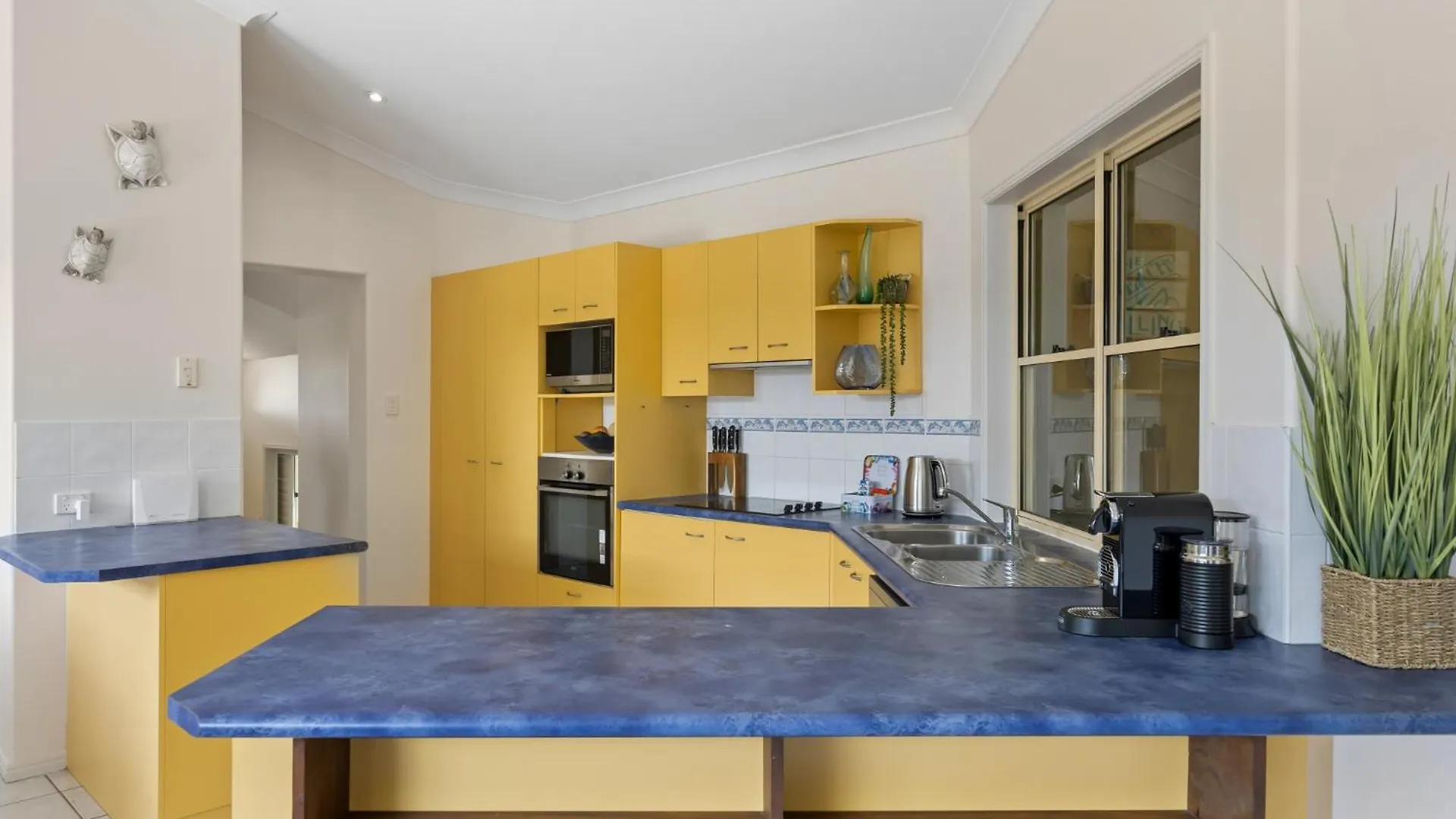 Spacious 4-Bed Family Home With Private Pool & Bbq Coolum Beach Australia