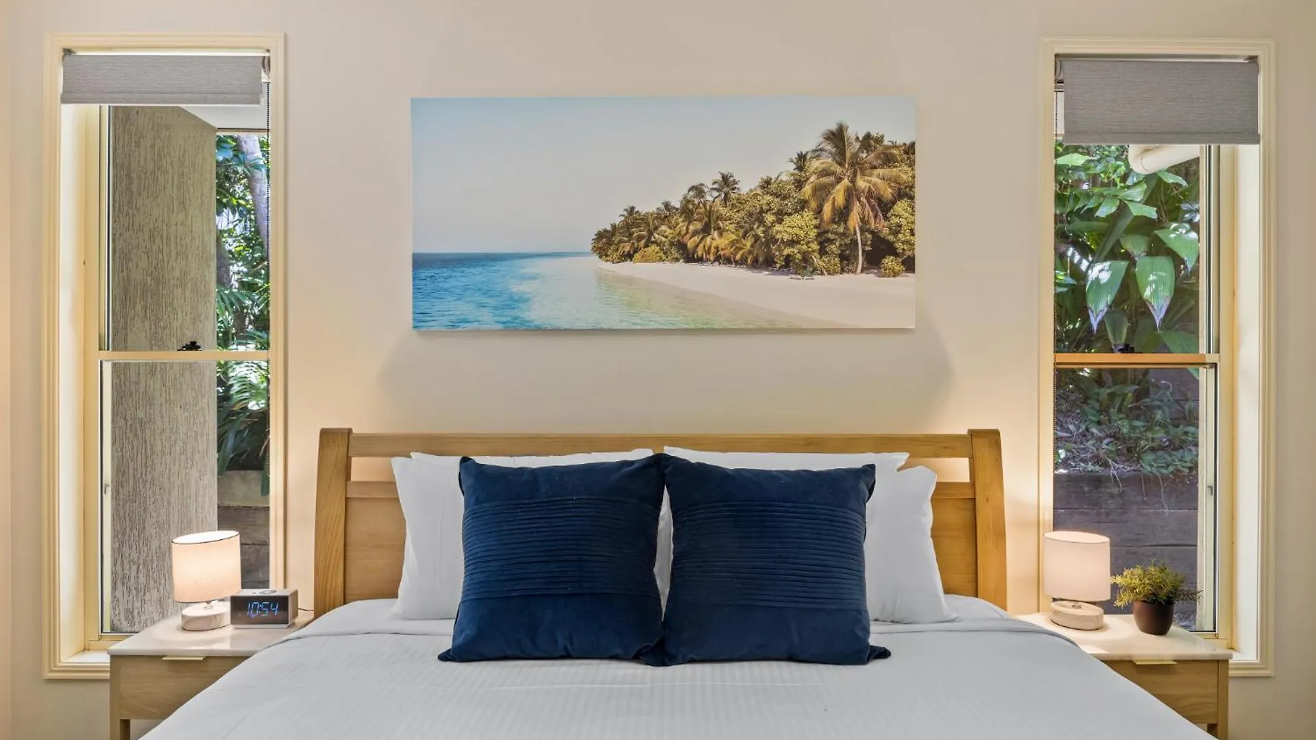 Spacious 4-Bed Family Home With Private Pool & Bbq Coolum Beach Australia
