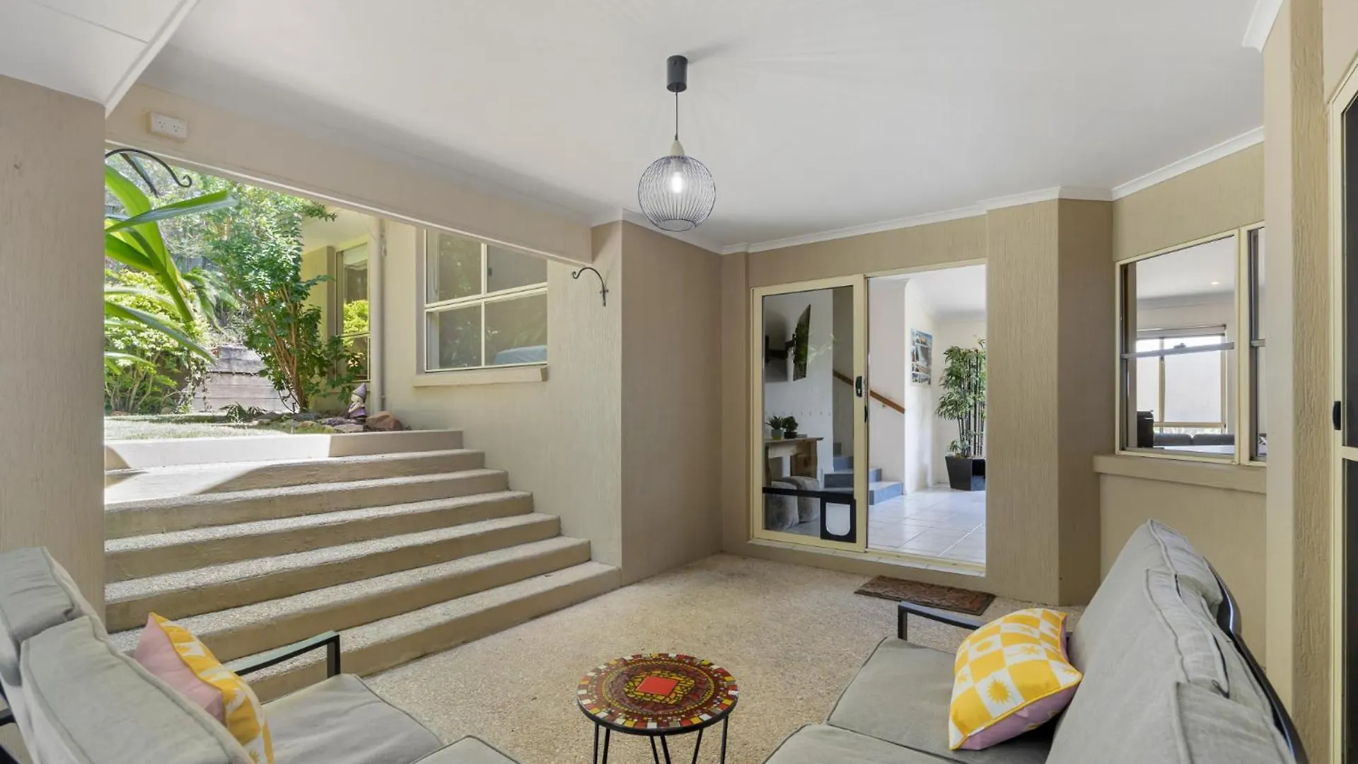 Spacious 4-Bed Family Home With Private Pool & Bbq Coolum Beach Dom wakacyjny